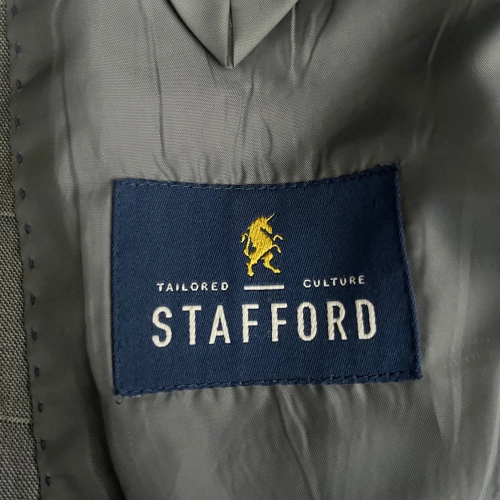 Stafford Suit Mens 52R 44W Gray Windowpane Classic Fit Wool Blend 2-Button